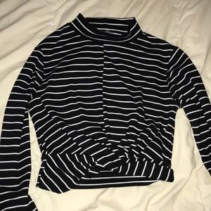 TOPSHOP CROPPED LONG SLEEVE